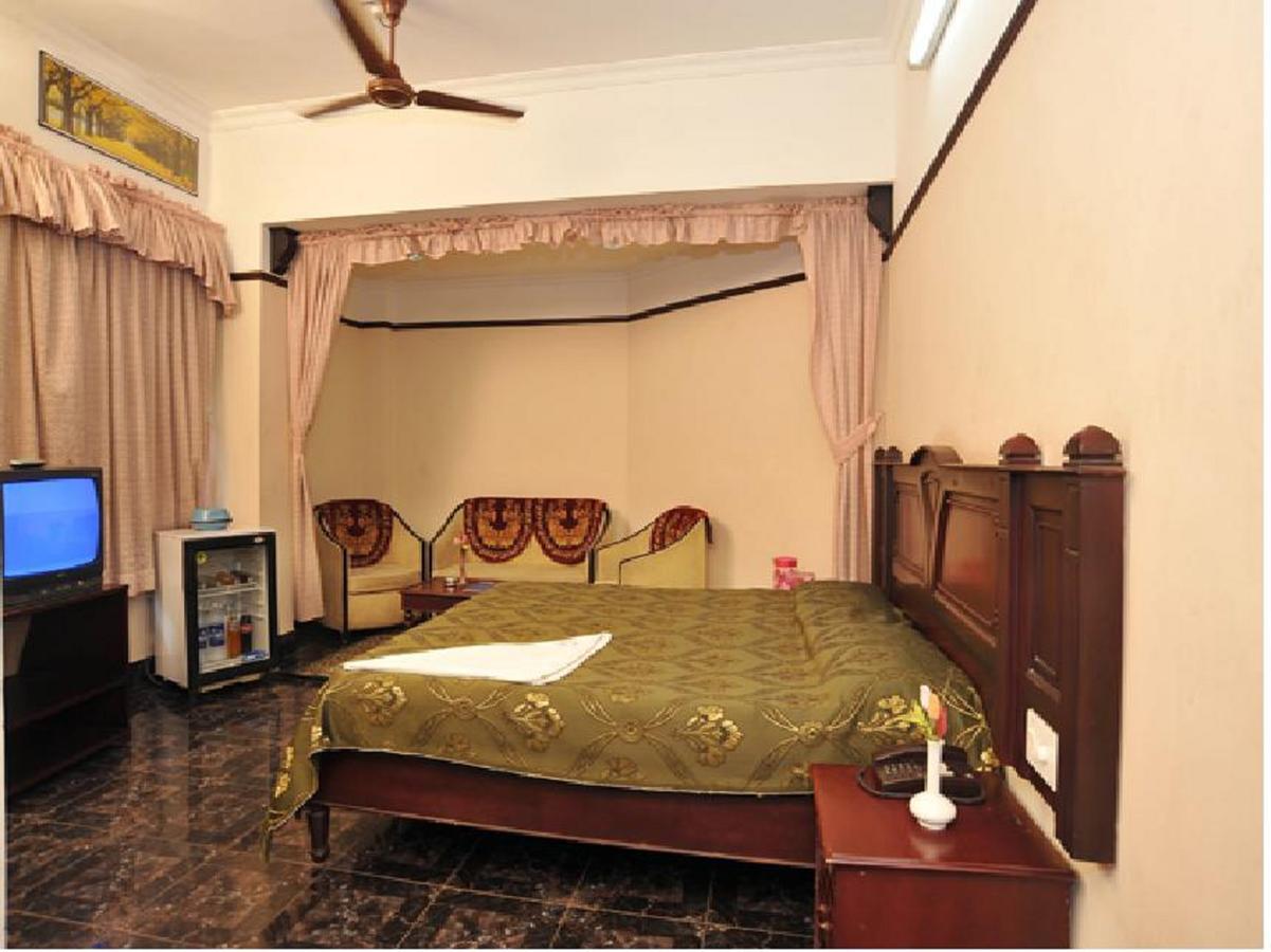 Hotel Blue Nest Thiruvananthapuram Zewnętrze zdjęcie